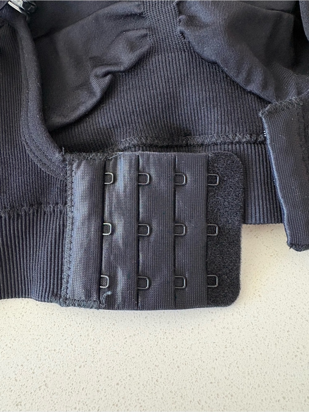 Kindred Bravely Hands-Free Pumping & Nursing Bra Black M Regular NWT - KB2 - Picture 10 of 10